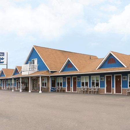 Travelodge By Wyndham Fredericton Exterior foto